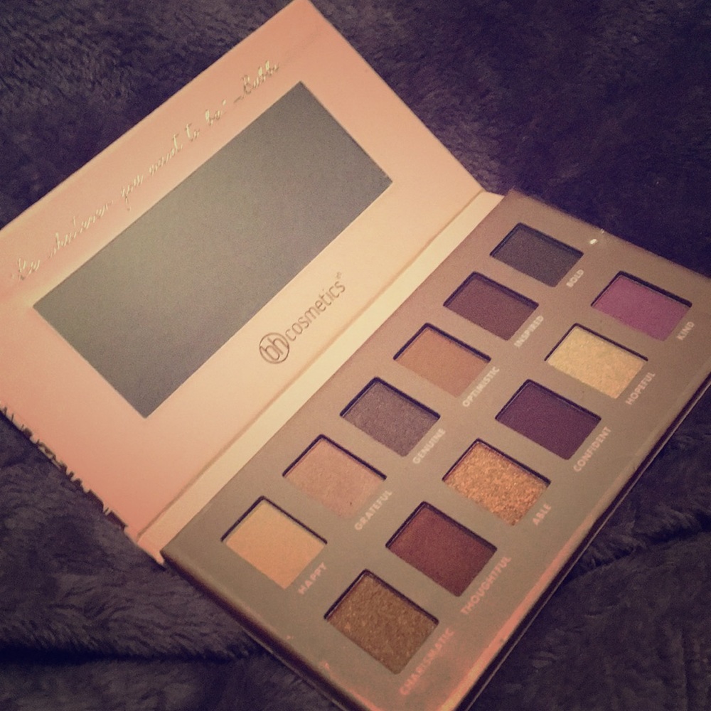Be... by Bubzbeauty Eyeshadow Palatte